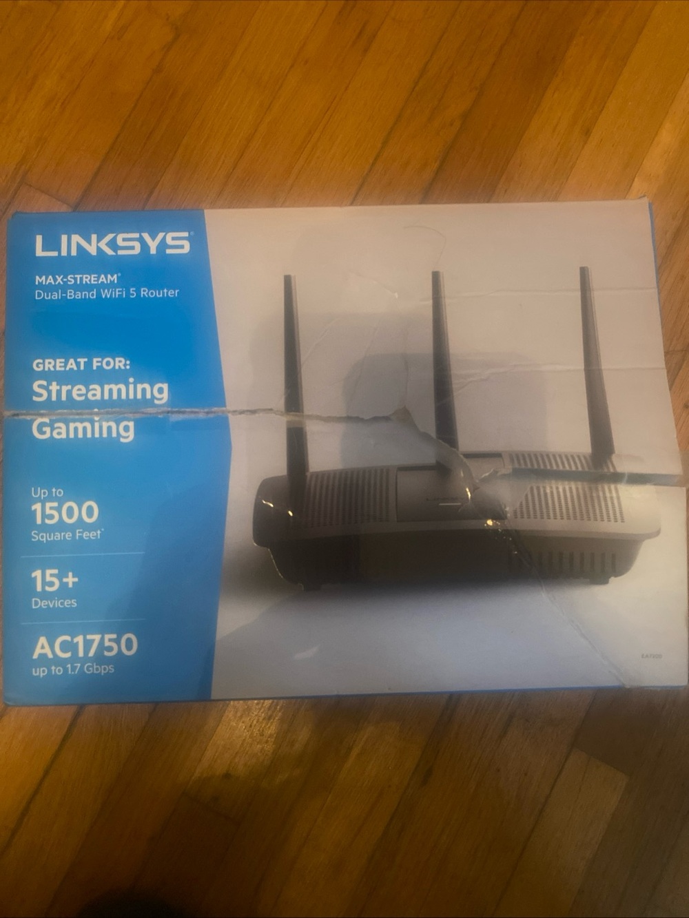 Linksys AC1750 Dual-Band WiFi Router - Black with Blue Accents
